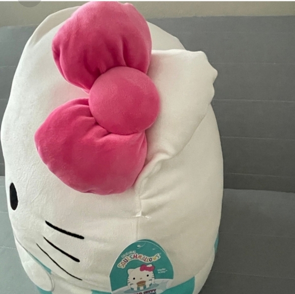 Squishmallows 20” Hello Kitty Plush holding hamburger NWT - Picture 3 of 7
